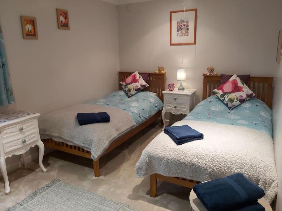Вилла Relaxing Retreat On The Edge Of The Cotswolds Kingswood  Экстерьер фото